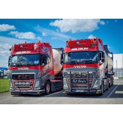 Tekno set van 2x Volvo FH5 globetrotter XL SL-logistics