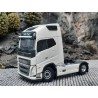 Tekno Basis Volvo FH5 Globetrotter XL 4x2