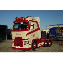 Tekno Renault T high 6x2 Shotton