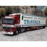 Tekno Volvo FH12 Globetrotter Travaca met 3-assige koeloplegger