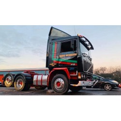 Tekno Volvo F12 verhoogd dak 6x2 Gilbert Richardson