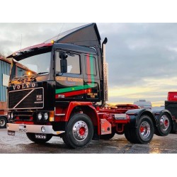 Tekno Volvo F12 verhoogd dak 6x2 Gilbert Richardson