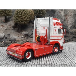TEKNO Volvo F16 Globetrotter & Volvo FH16 Globetrotter XL Henrik Skov Christensen