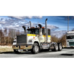 Tekno Mack RW Superliner 6x4 Van den Herik