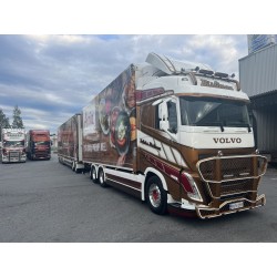 Tekno Volvo FH5 globetrotter Ristimaa / Atria