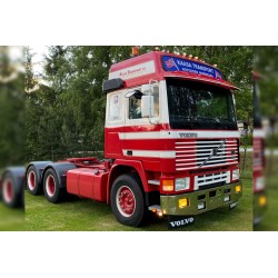WSI VOLVO F12 GLOBETROTTER Kaasa