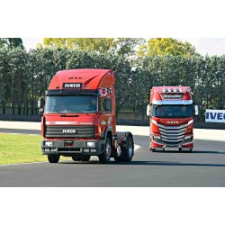 Tekno Iveco Set met Iveco Turbostar 4x2 & Iveco S-Way