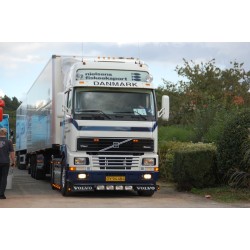 Tekno Volvo FH12 Globetrotter XL Nielsens Fiskeeksport