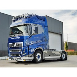 Tekno Volvo FH05 Globetrotter XL JT Trans