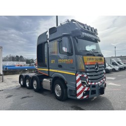 Tekno Mercedes-Benz Actros Gigaspace Friderici