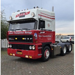 Tekno DAF 3600 Space Cab Schers