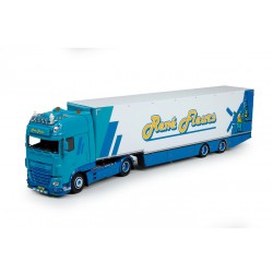 Tekno Daf XF SuperSpaceCab met semi kastenoplegger Rene Fleurs